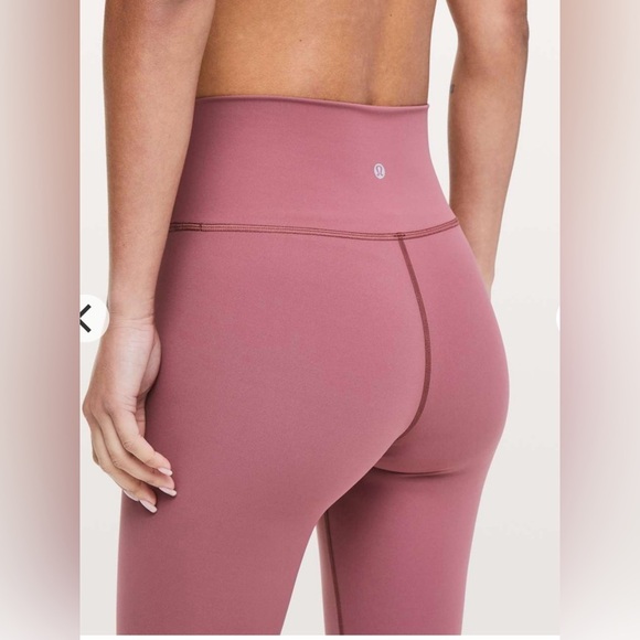 Lululemon Wunder Under Hi-Rise 7/8 Tight Full-On Luxtreme 25" in Misty Merlot - Picture 3 of 9